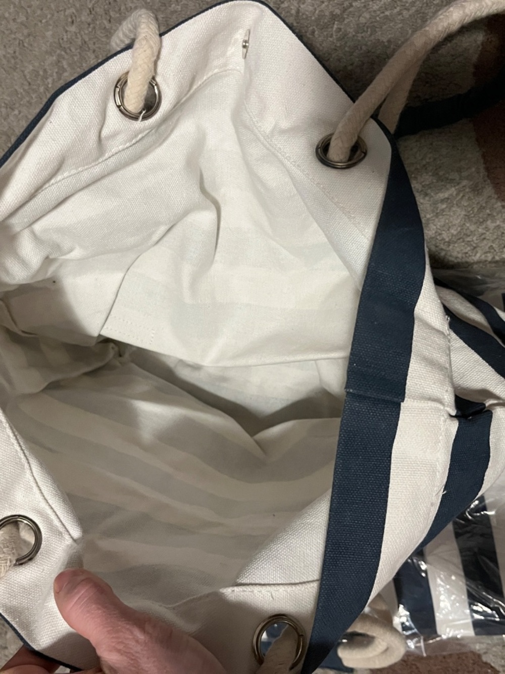 Beach tote - Picture 3 of 3